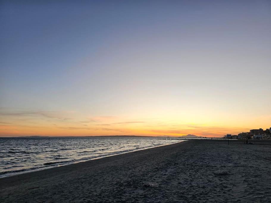 Santa Pola Con Tres Dormitorios Playa Levante Buitenkant foto