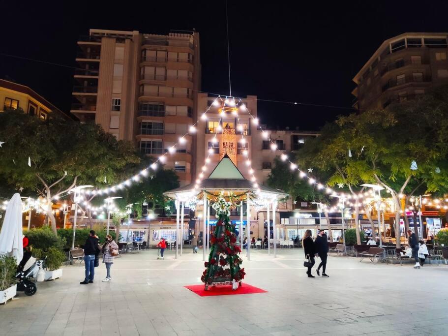 Santa Pola Con Tres Dormitorios Playa Levante Buitenkant foto