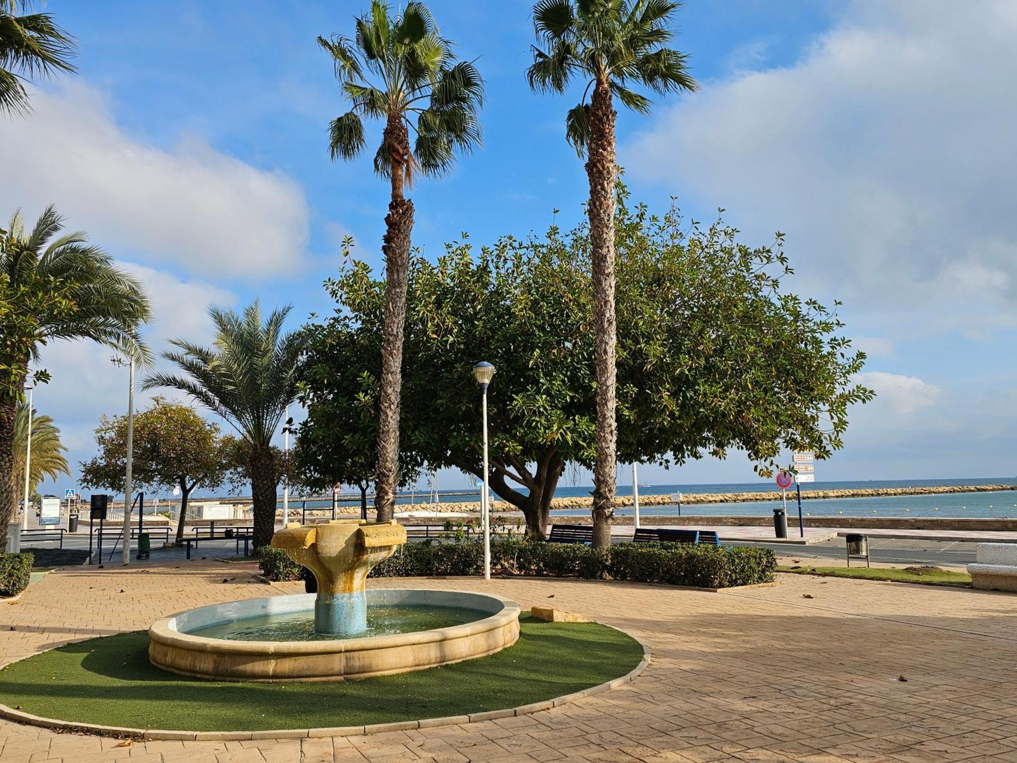 Santa Pola Con Tres Dormitorios Playa Levante Buitenkant foto